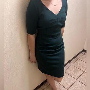 Beautiful Elie Tahari Size 8 EUC